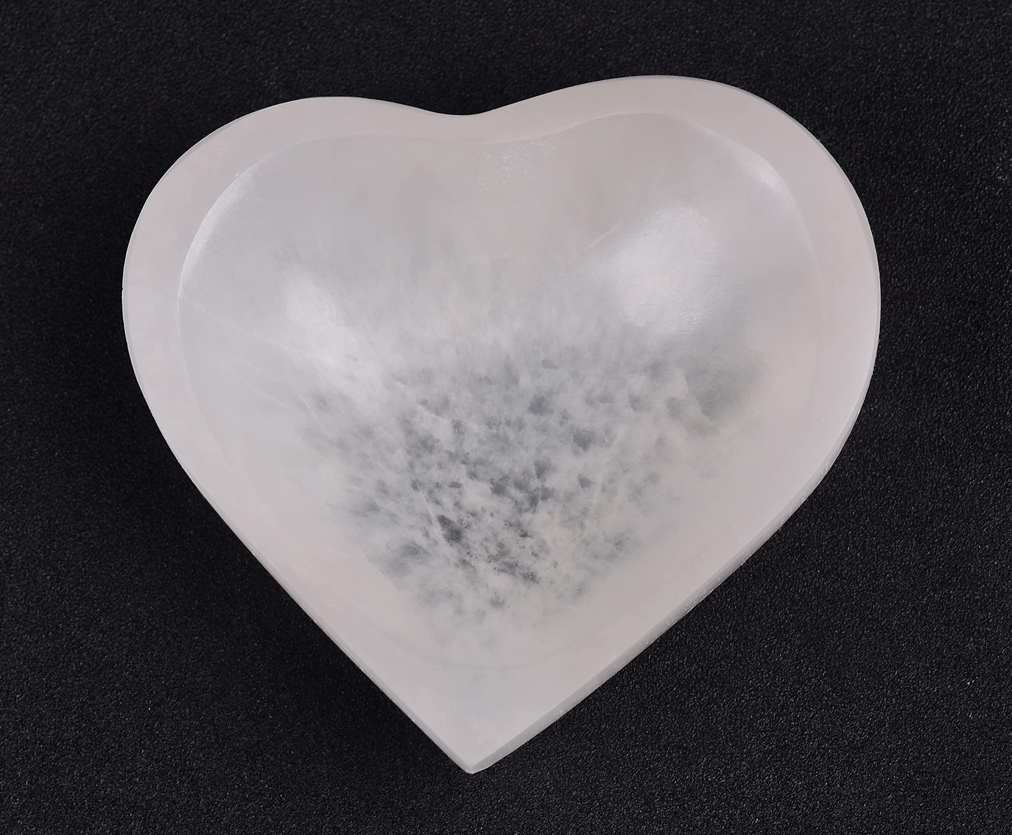 AMOYSTONE Natural Selenite Bowl Heart Shaped Selenite Plate for Crystals 4-4.7" for Reiki Healing Meditation Decoration