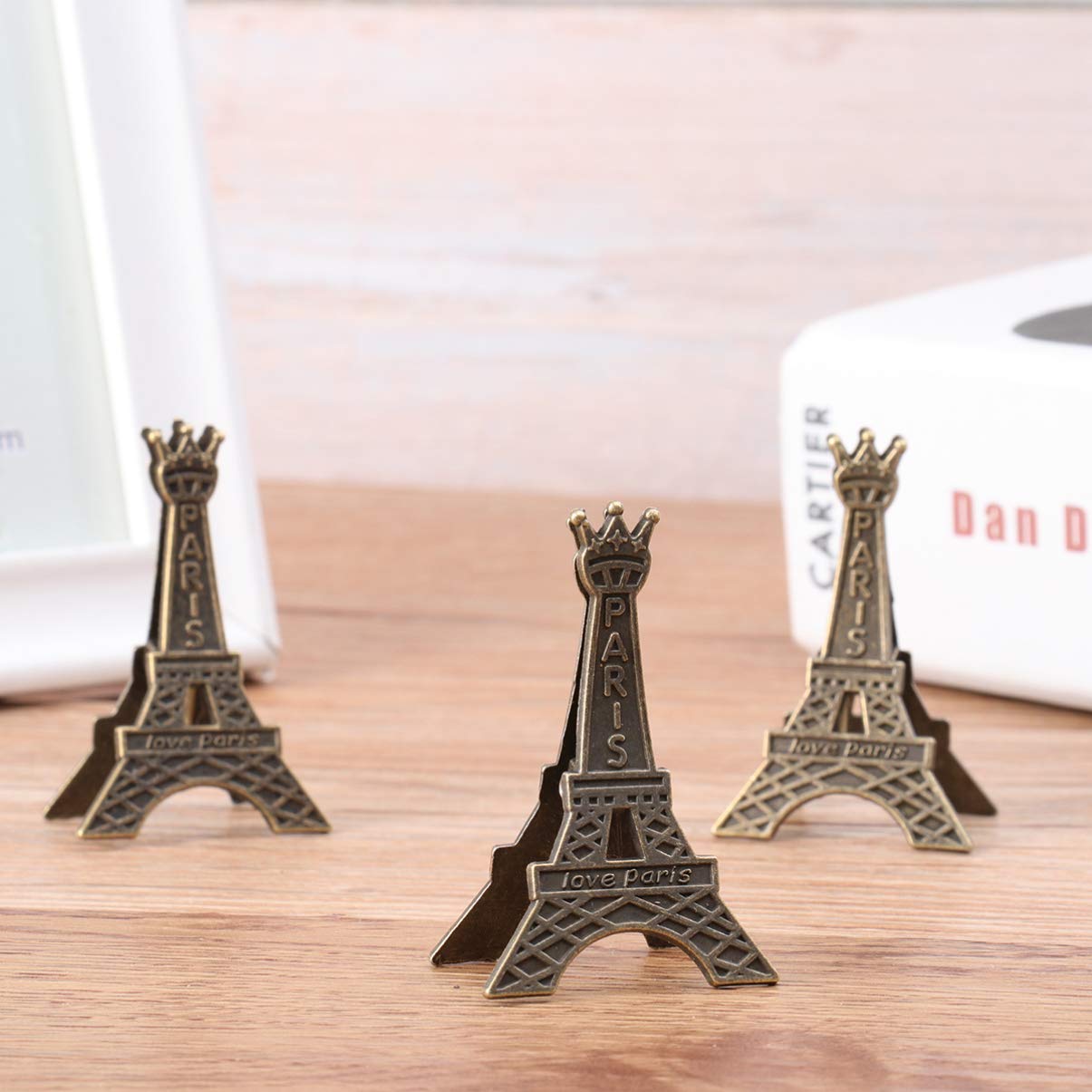 Hemoton 18pcs Eiffel Tower Place Card Holders Metal Table Photo Holder Table Number Card Holders Table Pictures Stand Memo Note Clip for Home Office Wedding Party Decor