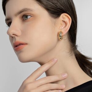 FAMARINE Gold Hoop Clip on Earrings for Women Fashion Hoops Clip Earrings Non Piercing Earrings