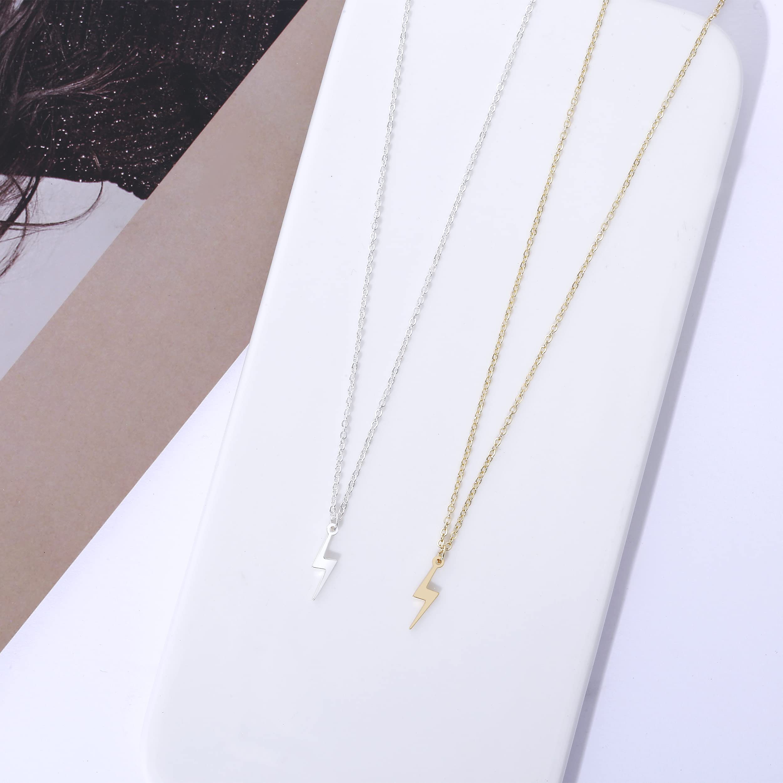 CAROVO Dainty Lightning Bolt Necklace for Women 18K Gold Plated Cute Simple Thunder Necklaces Tiny Gold Lightning Bolt Chain Jewelry Gifts for Women