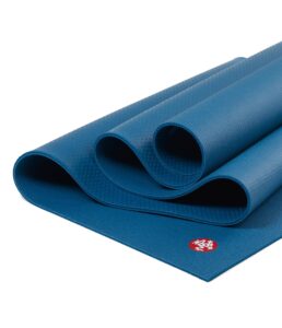 manduka pro yoga mat – premium 6mm thick mat, eco friendly, oeko-tex certified, free of all chemicals, high performance grip, ultra dense cushioning for support & stability in yoga, pilates, gym and any general fitness - 71 inches, maldive