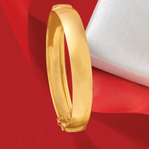 Ross-Simons Italian 14kt Yellow Gold Bangle Bracelet. 7 inches