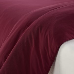 SERTA Simply Clean Ultra Soft Hypoallergenic Stain Resistant 3 Piece Solid Duvet Cover Set, Burgundy, Full/Queen