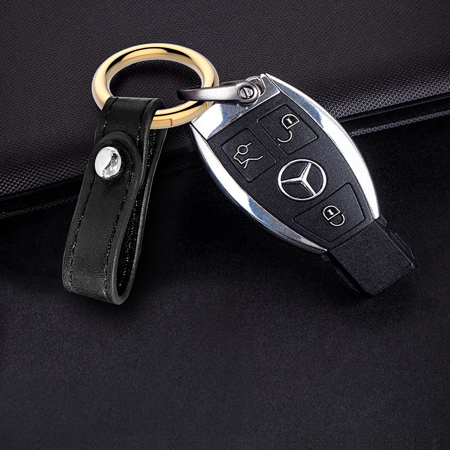 Idakekiy Zinc Alloy Key Rings Leather Part Button Key Clip Carabiner Keychain Split Keyrings for Men and Women (Gold)