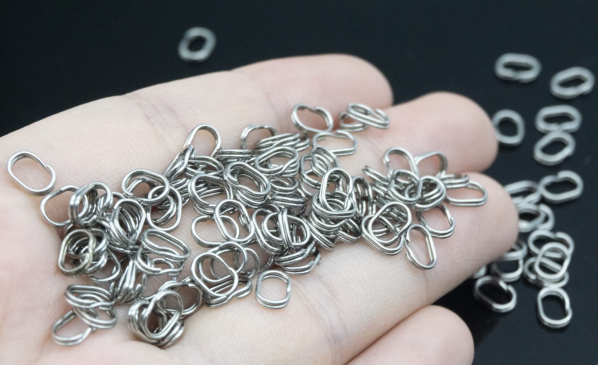 HTHYLURE 100Pcs Fishing Split Rings Stainless Steel Fishing Oval Split Rings Swivel Snap Carp Fishing Tackle Chain Connector Heavy Duty Split Rings Size Wire Diameter 0.6mm 0.7mm