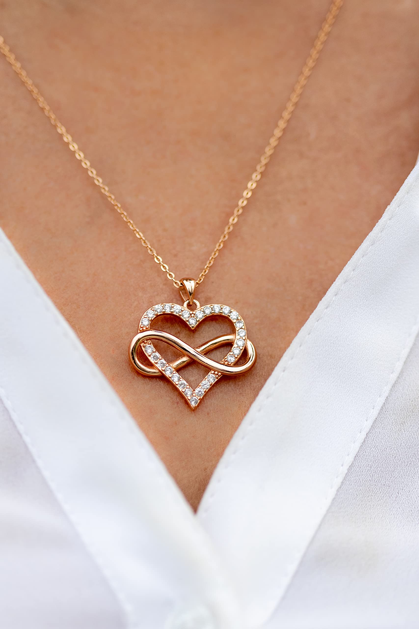 Sash & Soph Infinity Heart Necklace for Women. Rose Gold Plated 925 Sterling Silver Heart Necklace for Girlfriend, Love Heart Pendant on 18" Chain with 2" Extender