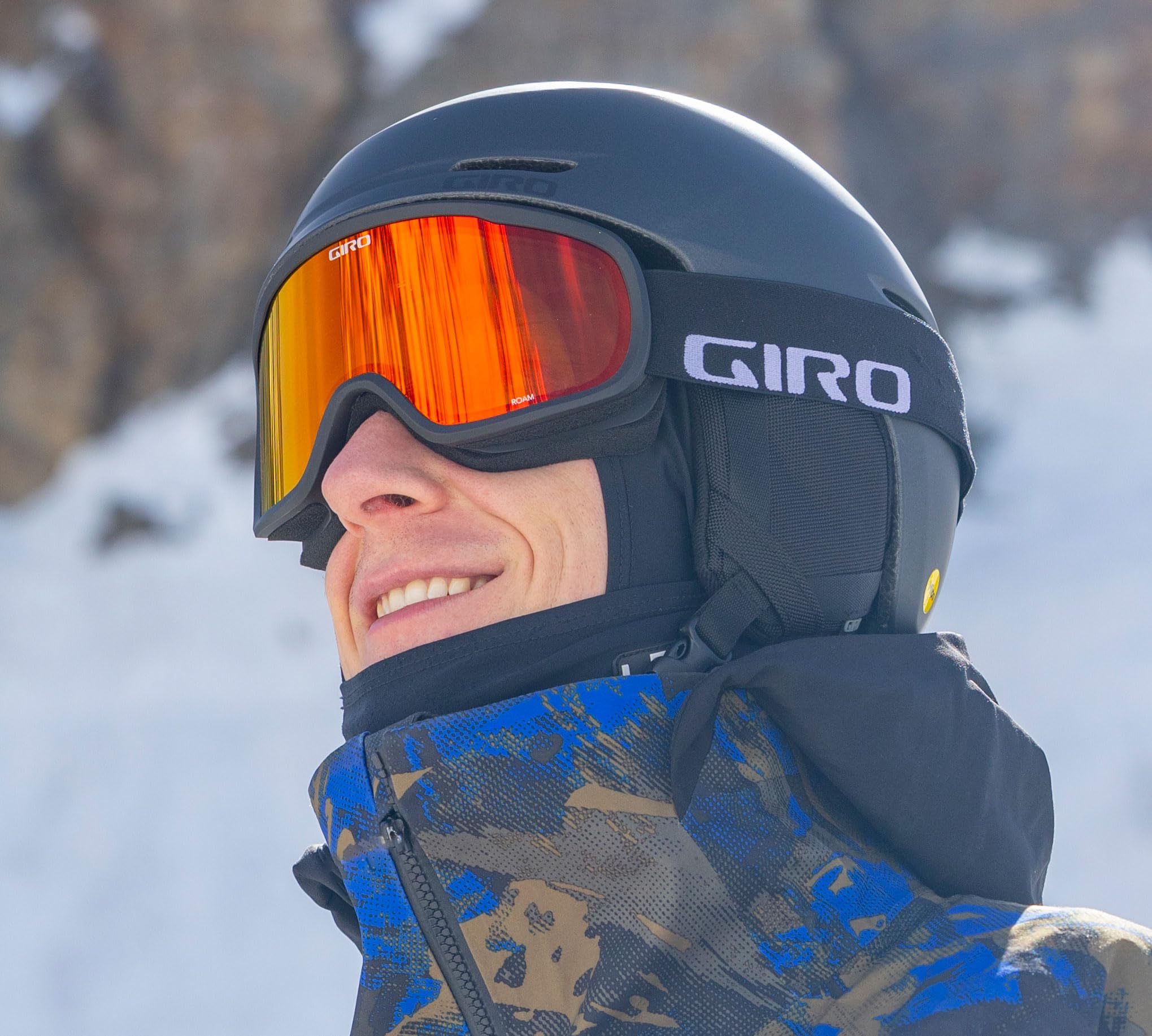 Giro Roam Ski Goggles - Snowboard Goggles for Men, Women & Youth - Black Wordmark Strap with Amber Scarlet/Yellow Lenses