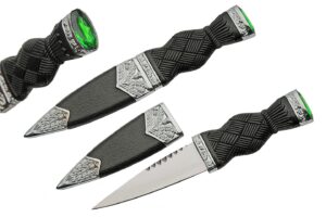 szco supplies 7" emerald colored adorned sgian dubh scottish dirk knife with scabbard black, 211545-gn