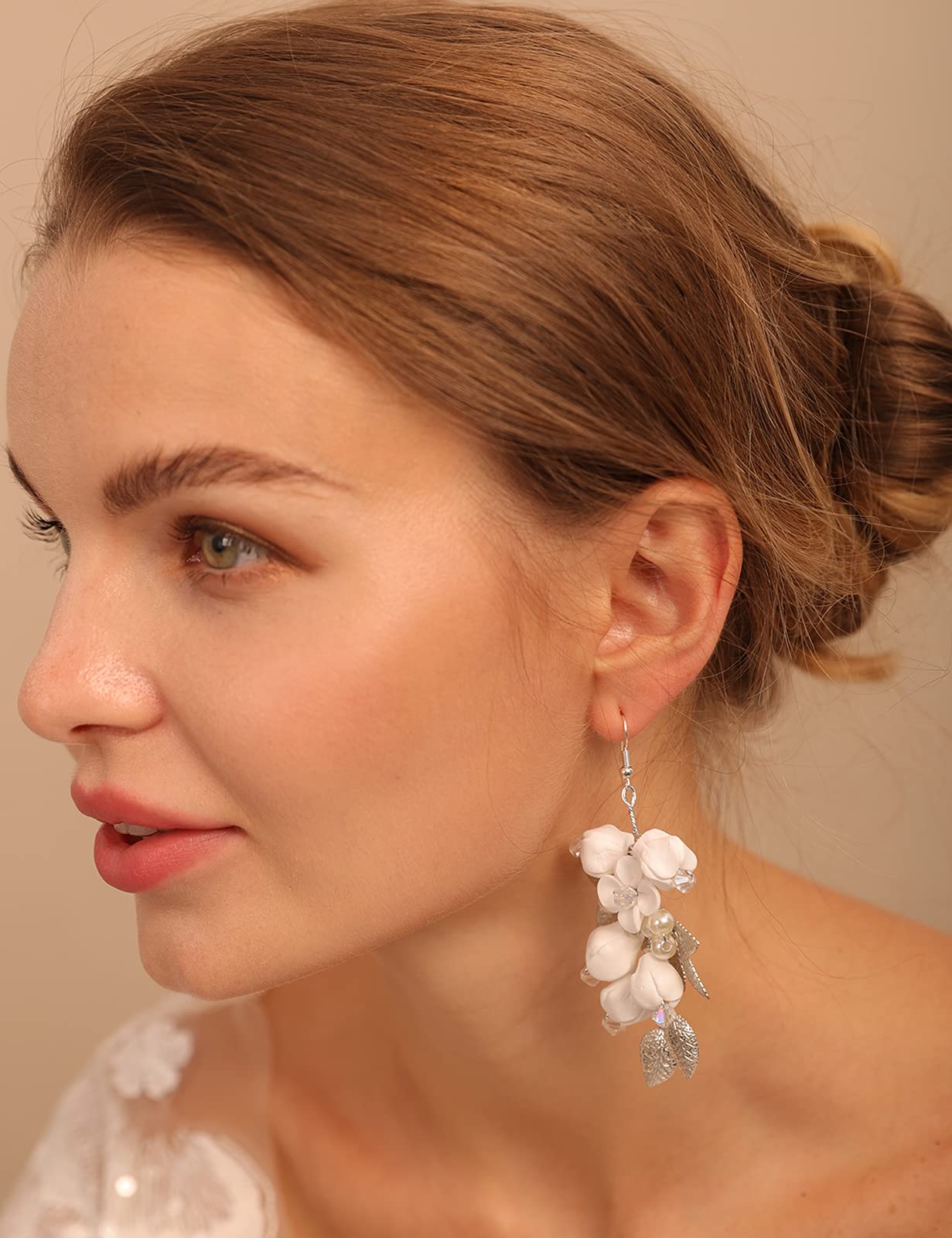 BERYUAN White Flower Earings Wedding Earrings for Brides Bridal Bridesmaids Earrings Accessories Prom Earrings Esthetics