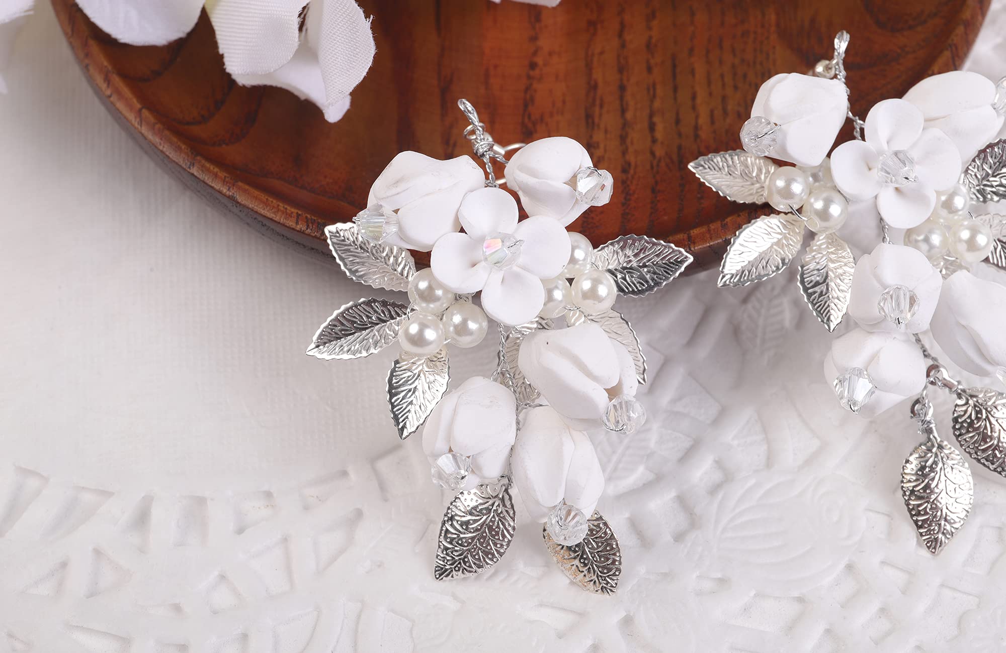 BERYUAN White Flower Earings Wedding Earrings for Brides Bridal Bridesmaids Earrings Accessories Prom Earrings Esthetics