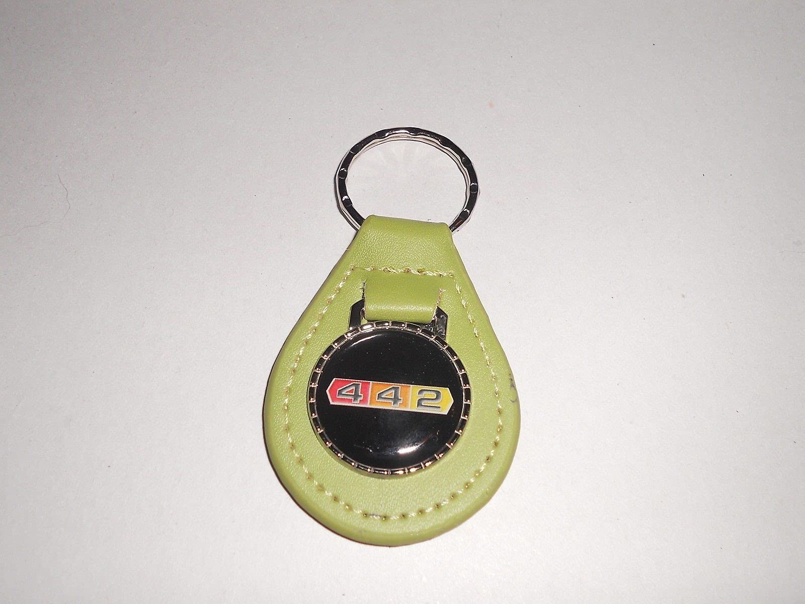 1965 1966 1967 1968 OLDS 442 4-4-2 TRI COLOR LOGO LEATHER KEYCHAIN - LIME GREEN