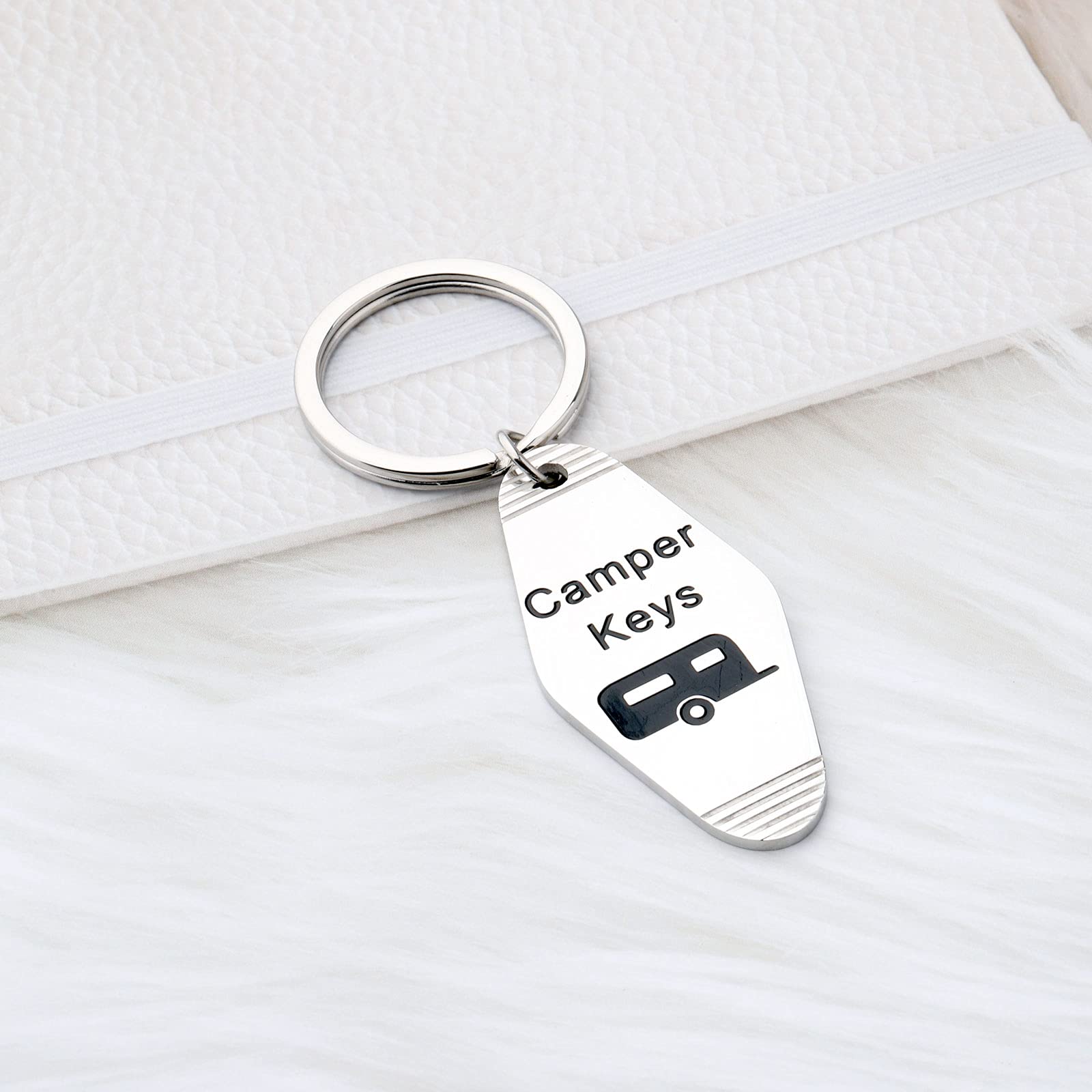 KUIYAI Vintage Motel Camping Gift Camper Motel Hotel Keychain Camper Keys Gift Caravan Gift Wanderlust Gift Traveler Gift for Campers (Camper keys)