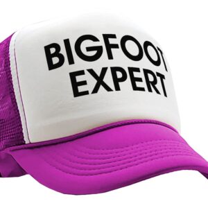 Bigfoot Expert - Sasquatch Squatchin Hunter - Vintage Retro Style Trucker Cap Hat (Neon Pink)