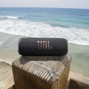 JBL Flip 6 - Portable Bluetooth Speaker, powerful sound and deep bass, IPX7 waterproof, 12 hours of playtime, JBL PartyBoost for multiple speaker pairing for home, outdoor and travel (Grey)