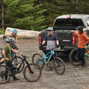 Yakima Gatekeeper Full Size Truck Bed Medium Polyester Trunk Tailgate Bicycle Rack Pad with Soft Felt Backing, Cradles, and Buckles for 5 Bikes, Black