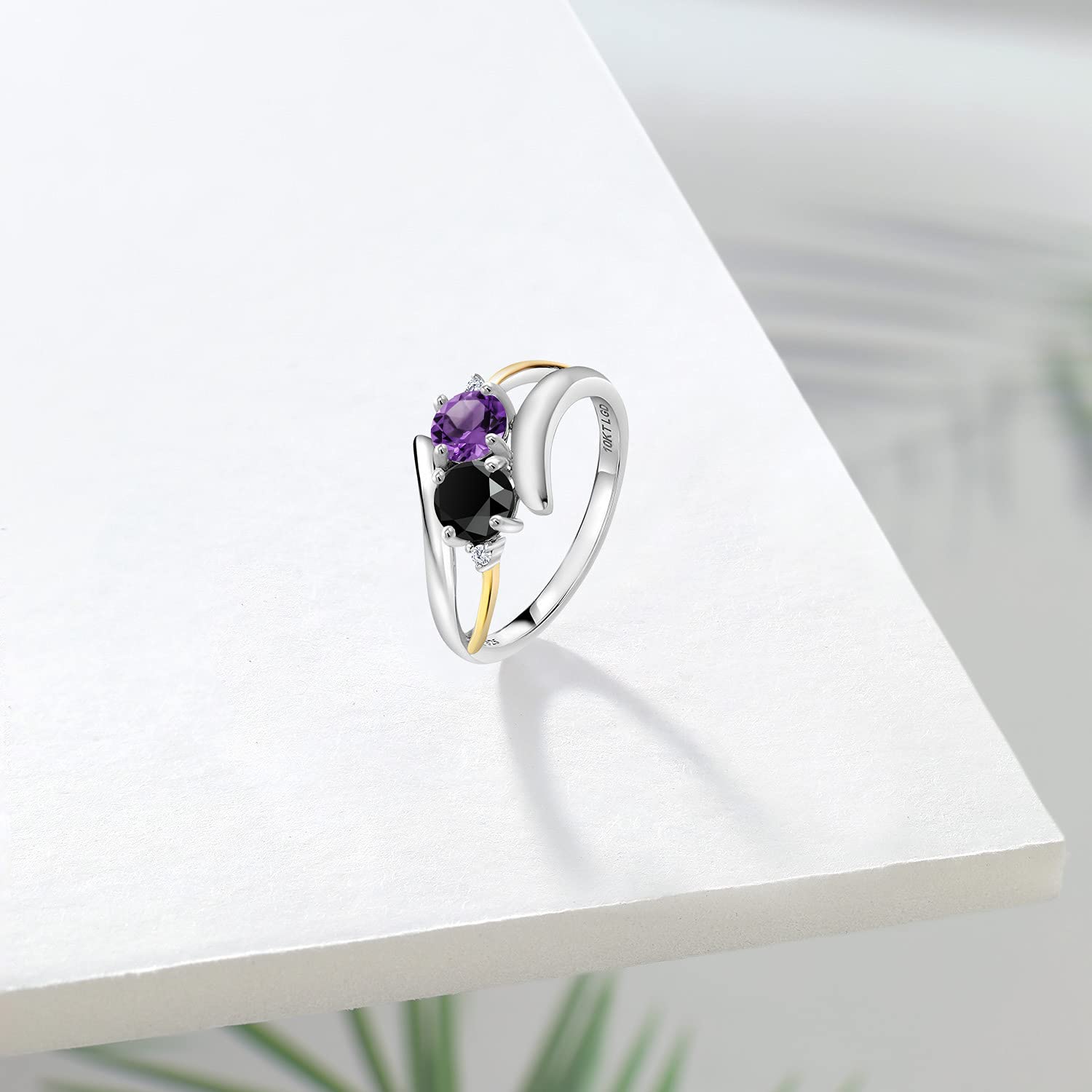 Gem Stone King 925 Sterling Silver and 10K Yellow Gold Purple Amethyst and Black Onyx Ring For Women (0.97 Cttw, Round 5MM, Gemstone Birthstone, Available In Size 5, 6, 7, 8, 9)