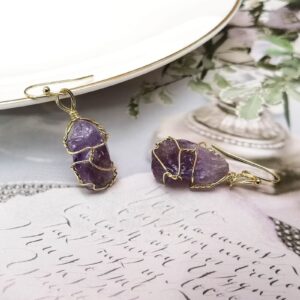 Generic Amethyst Earrings, Handmade Wire Wrap Crystal Natural Irregular Raw Healing for Women, Fish Hook Dangle Earrings Jewelry, Purple, gold, pendant size is about 0.47~0.83In