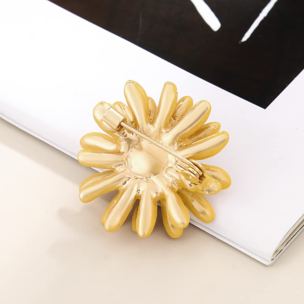 MEEDOZ 6pcs Multicolor Enamel Daisy Flower Lapel Jewelry Brooch Pin Set for Women Clothes Collar Dress Scarf Bag Daily Decoration