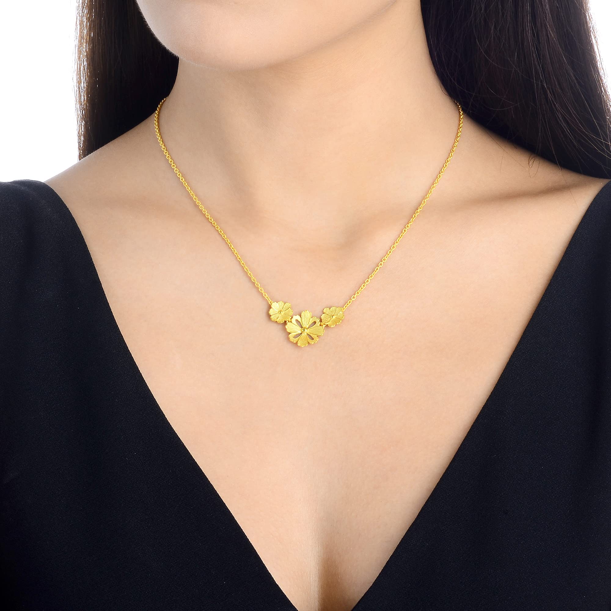 CHOW SANG SANG 999.9 24K Gold Price-by-Weight 9.73g Gold Blossom Necklace (45 CM) for Women and Wedding Occasion 88235N