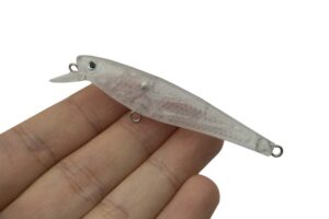 10pcs unpainted lure blanks 3.26g 6.8cm with free 3mm special eye crankbait simulation blank body clear hard baits trout salmon minnow lure popper lures topwater freshwater lqn25