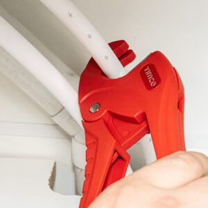 TIMCO Pipe Shears - Hard Wearing - Fast Cutting V-Shaped Blade - Excellent for Use on Plastic Pipe - 0-26mm