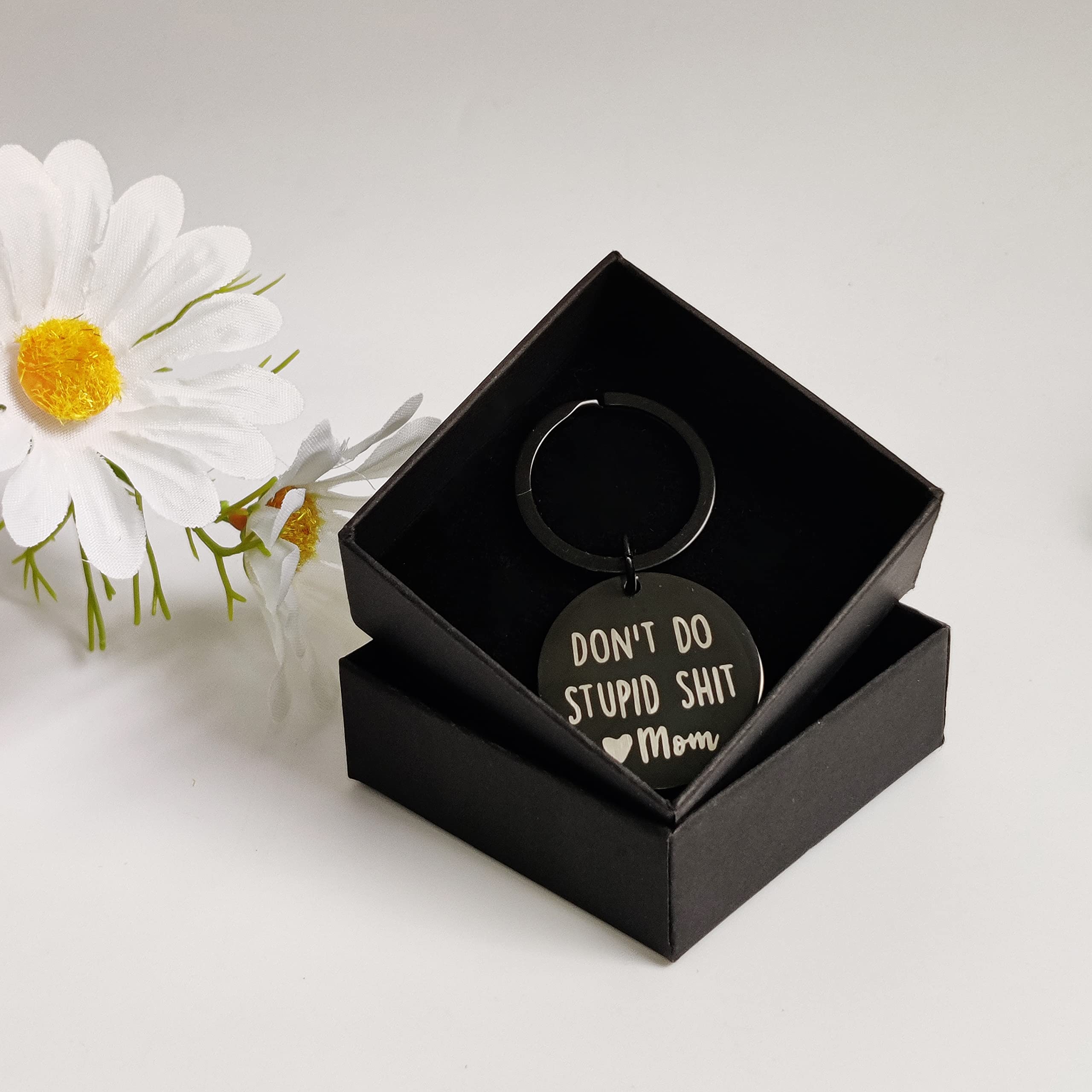 Funny Keychain Gift for Teenager from Mom, Don't Do Stupid Shit Keychain, Gag Sarcasm Gift for Son Daughter New Driver Birthday Graduation Valentine, Mother to Kids Go to College Presents (Black)