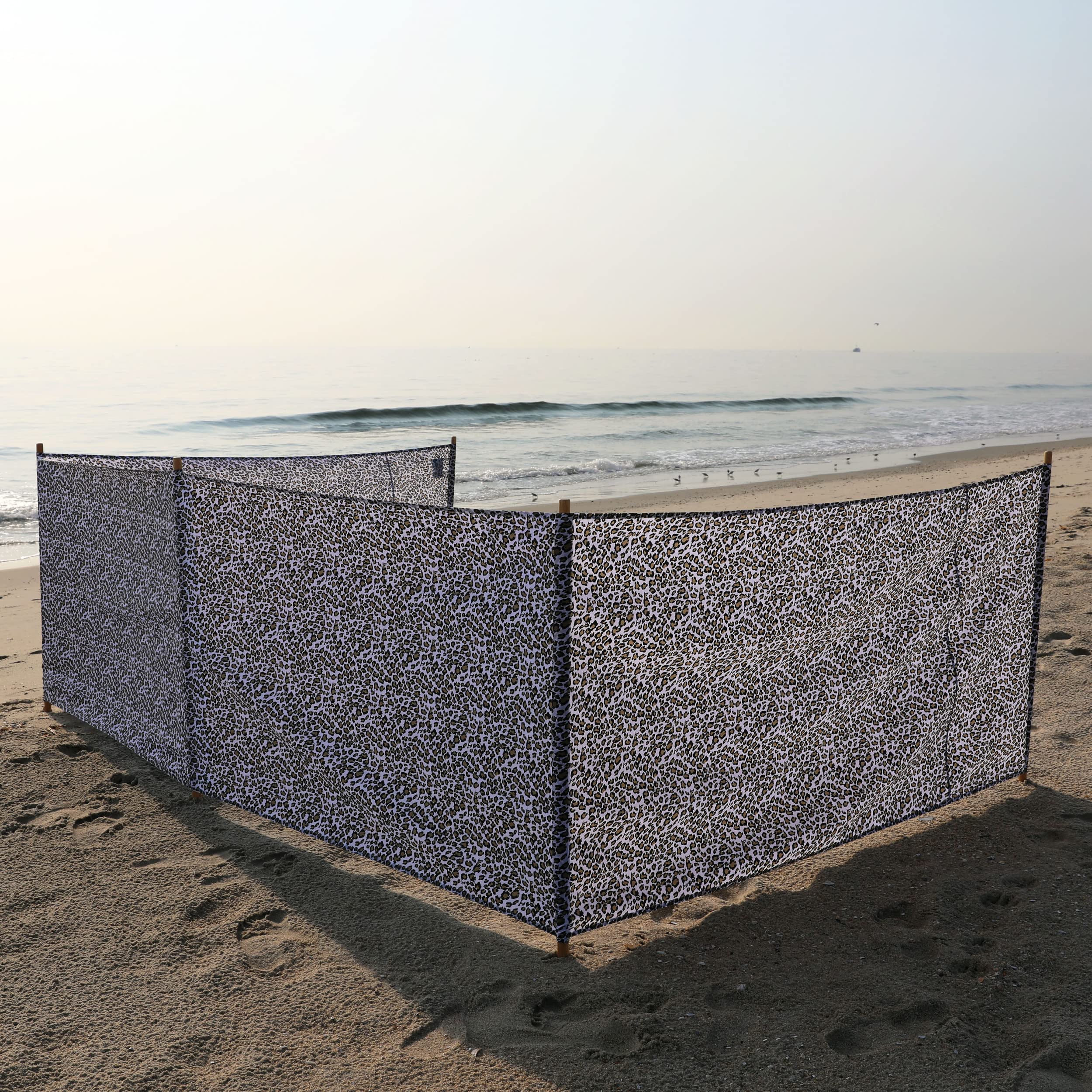 erda Sand Leopard Pro Beach Recycled Polyester Rip-Stop 20 ft Lightweight Windscreen, Privacy Screen, Wind Blocker, Free Matching Shoulder Bag