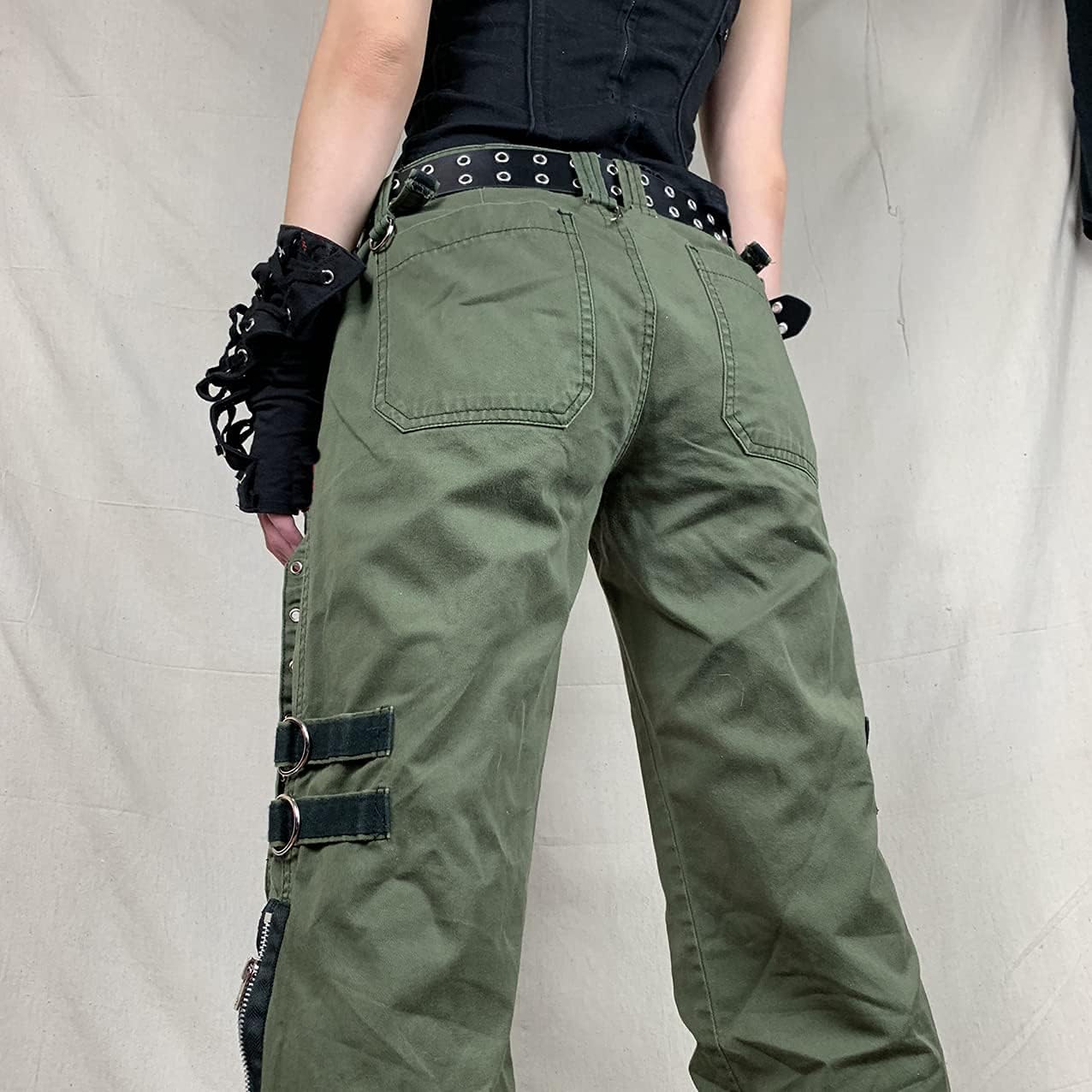 Ynocfri Women Harajuku Goth Pants Wide Leg Low Rise Baggy Pants Grunge Gothic Cargo Pants with Chain Streetwear(L-Army Green, S)