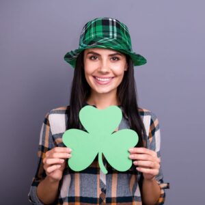 lycycse St Patricks Day Hat Leprechaun Costume Cap Irish Green Top Hat St Patrick Accessories Plaid Fedora hats