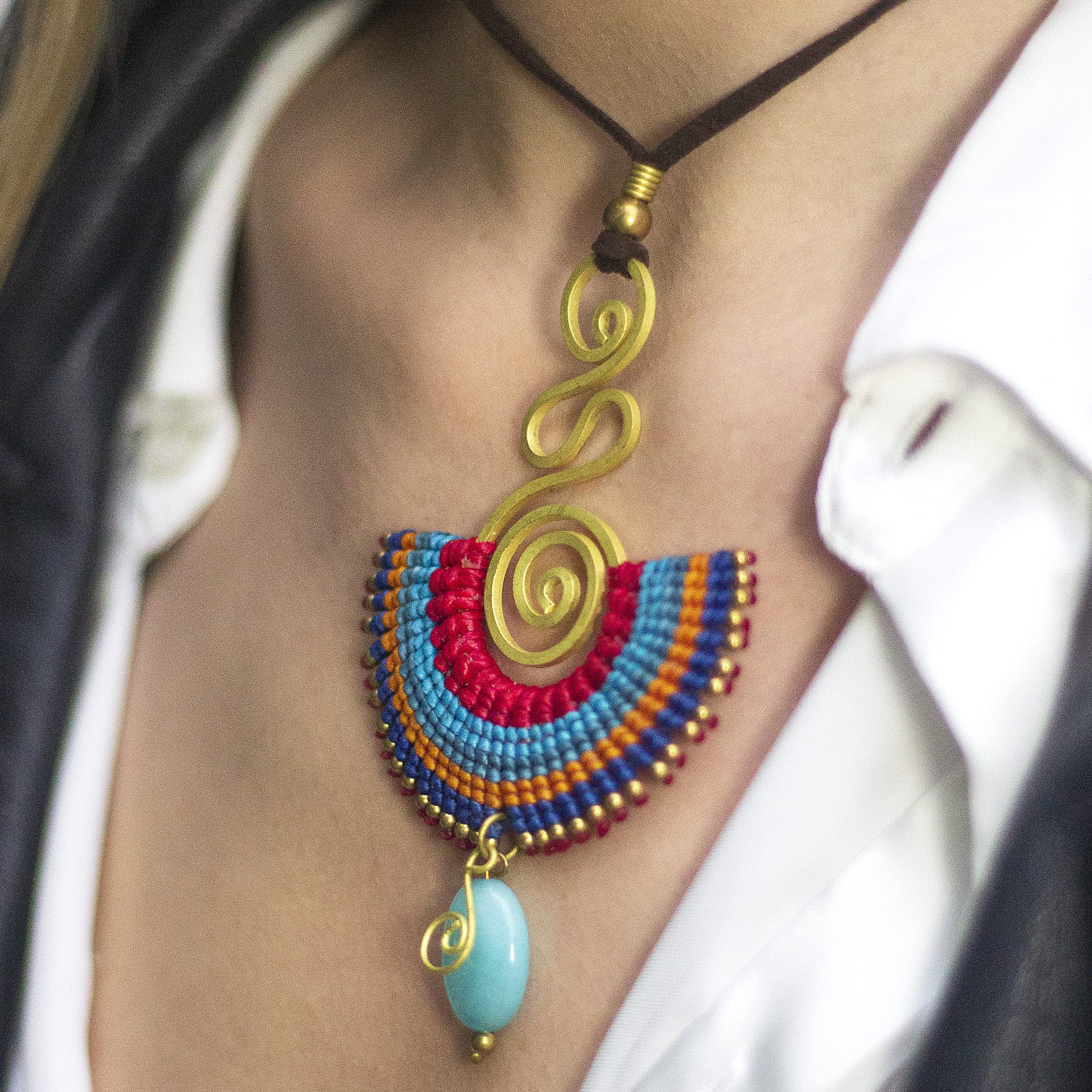 Boho Hippie Necklace for Women, Ethnic Gold Necklace, Handmade with Natural Crystal, Adjustable Length, Pendant Necklace, Aesthetic Jewelry, Women Gift (Red Blue Yellow Navy Blue)