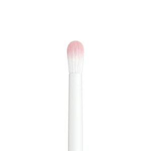 wet n wild Eye Crease Brush,Flawless Tapered Blending, Soft Synthetic Fibers, Ergonomic Handle for Comfortable Precision Control, Cruelty-Free & Vegan