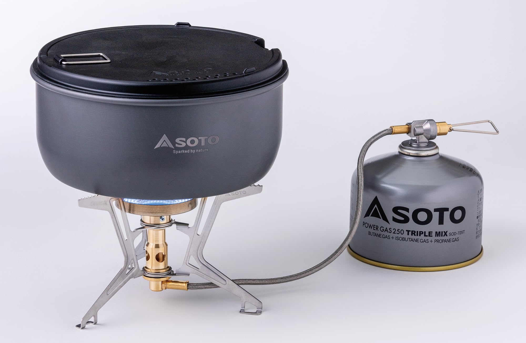 SOTO Fusion Trek Stove, Butane, Wind Resistant, Micro Regulator, 3 Legs, 3260 Energy Output, 16.9x5.5x3.9in, 6.4oz, Metal, Japan