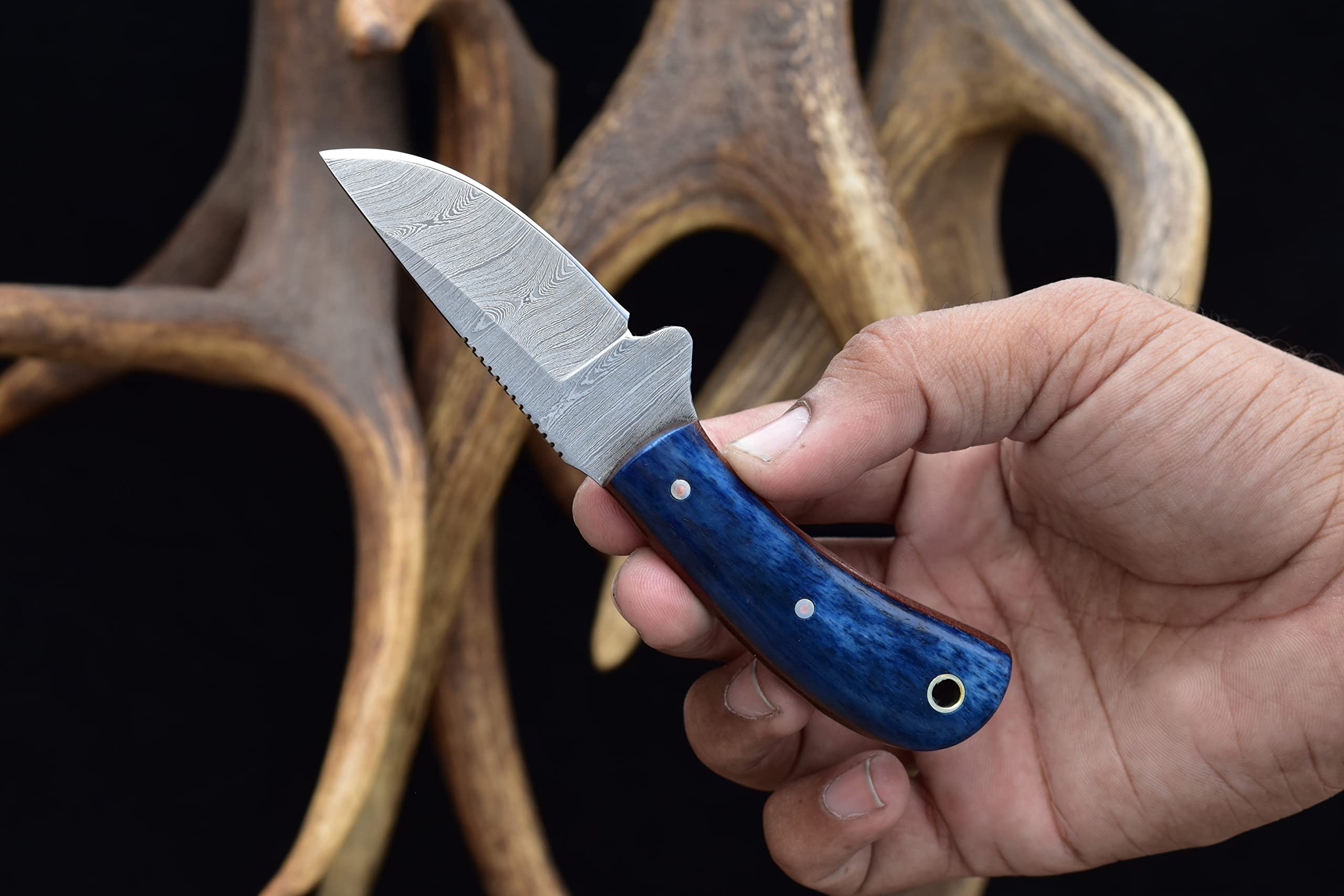 Knives Ranch Handmade Damascus Steel Full Tang 5-1/2" Cowboy Style Dandy Knife with Blue Dyed Cattle Bone Handle and Horizontal Carrying Crossdraw Sheath Snug Fit (2006-BLU)