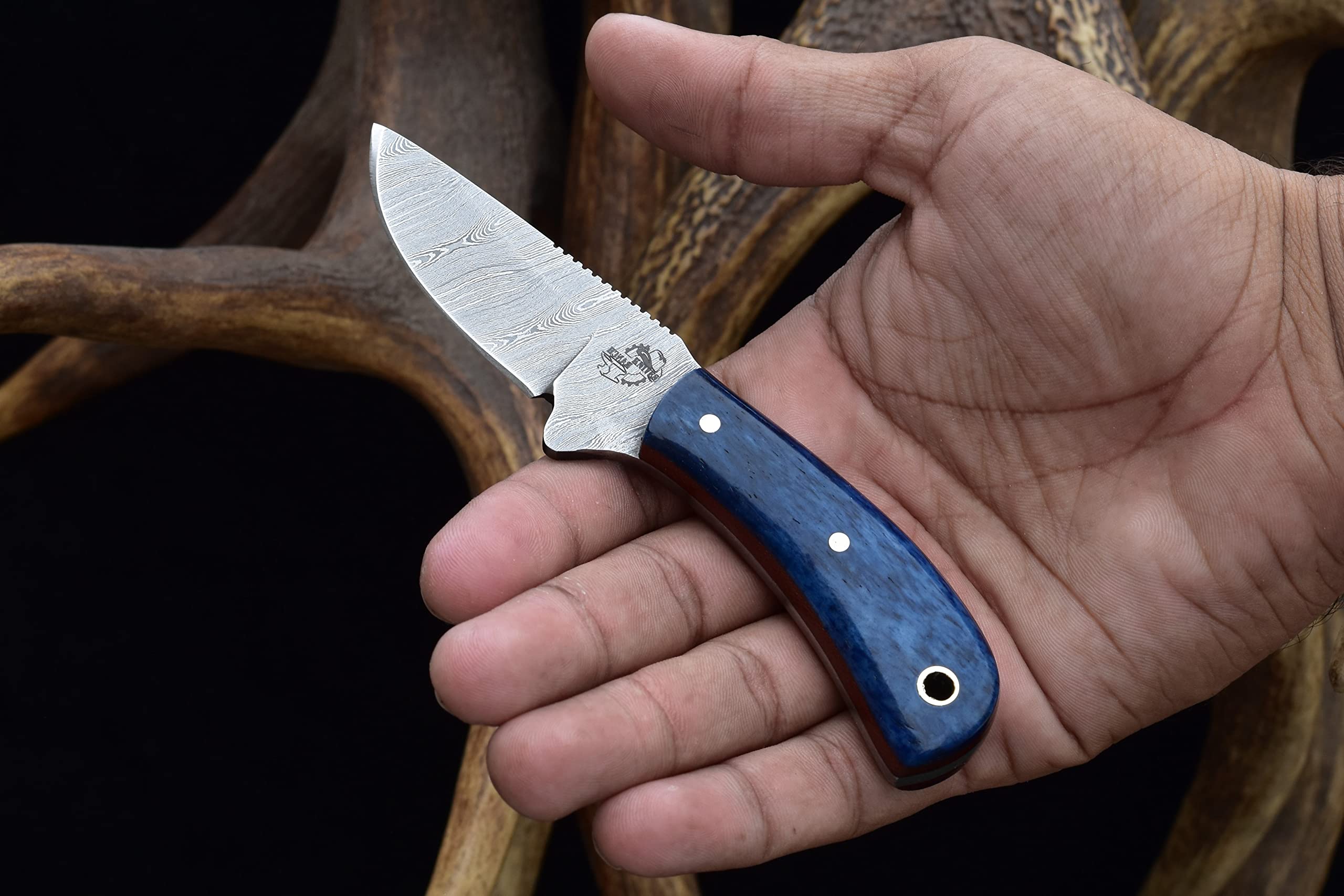 Knives Ranch Handmade Damascus Steel Full Tang 5-1/2" Cowboy Style Dandy Knife with Blue Dyed Cattle Bone Handle and Horizontal Carrying Crossdraw Sheath Snug Fit (2006-BLU)