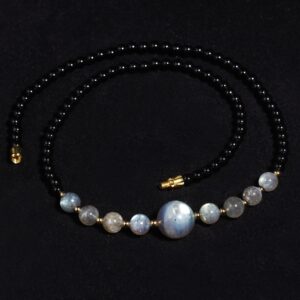 Jewever Moonstone/Black Agate Choker Necklace for Women Healing Crystals and Gemstone Necklaces Balance Meditation Jewellery Gifts