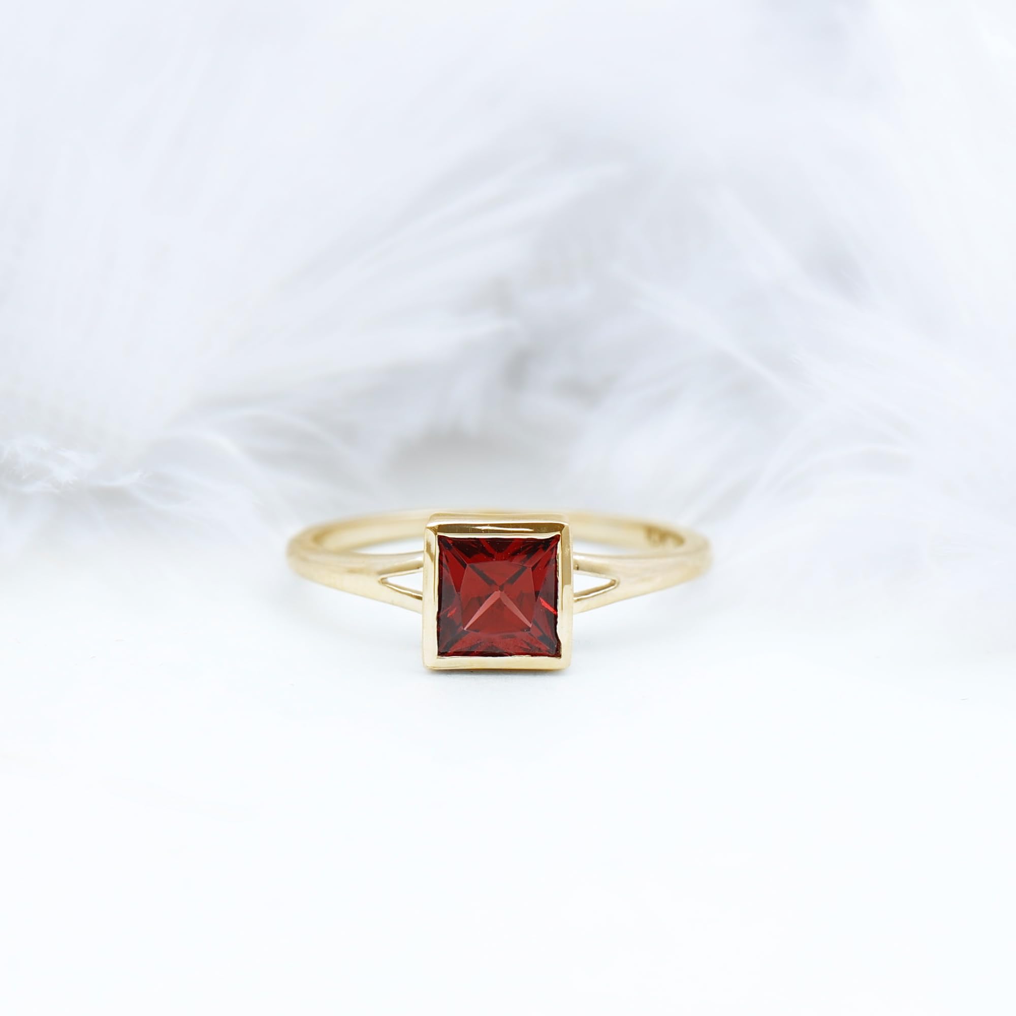 Rosec Jewels Natural Garnet Promise Ring for Women, AAA Quality, 6mm Princess Cut Garnet January Birthstone Ring - Ready To Gift, 14K Yellow Gold, Size:US 9.00