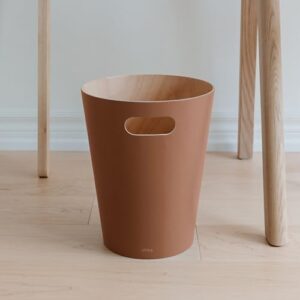 Umbra Woodrow 2 Gallon Modern Wooden Trash Can Wastebasket or Recycling Bin for Home or Office, Sierra