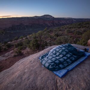 Big Agnes King Solomon (650 DownTek), 20 Degree, 40" Double Wide