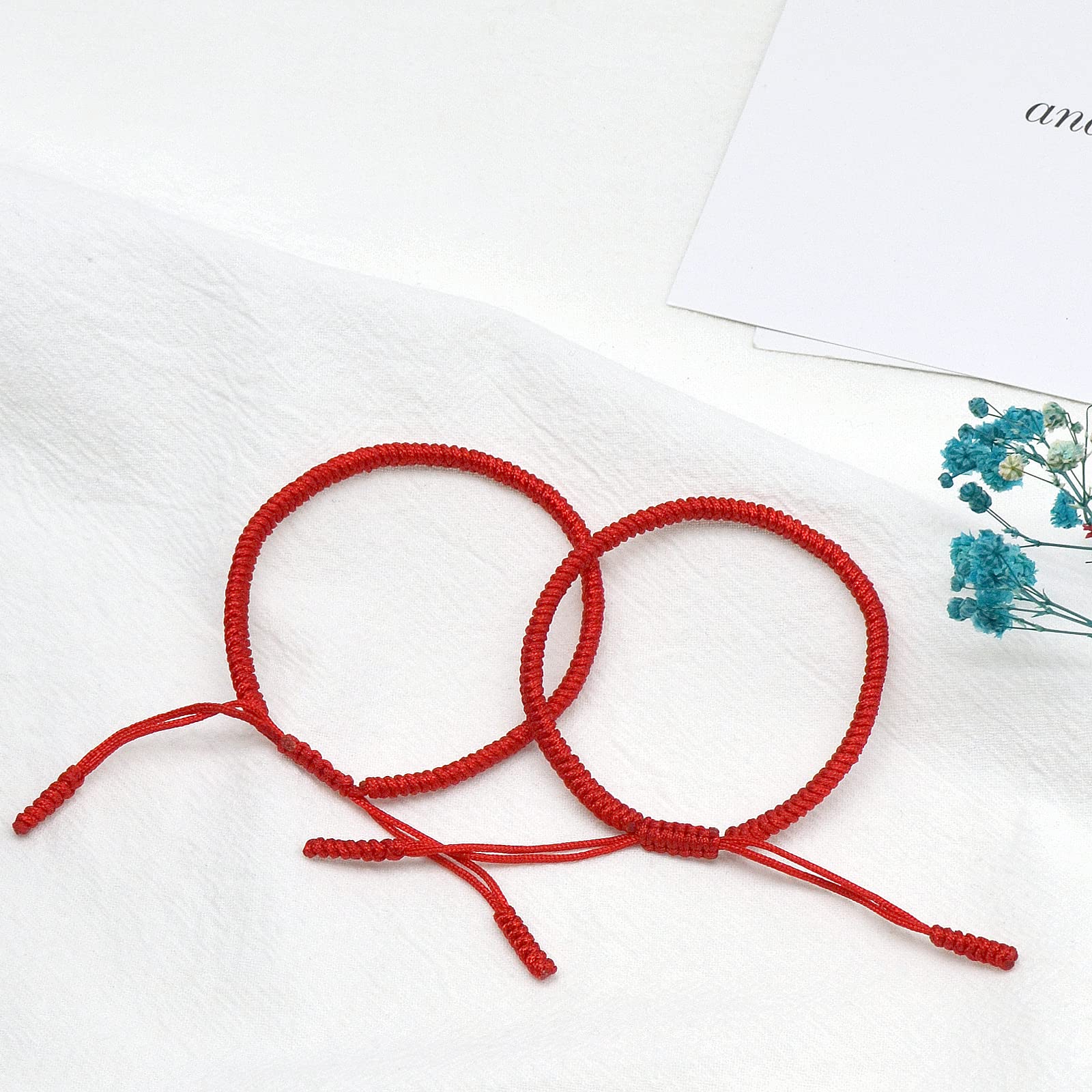 Knitted Colors Red String of Fate Bracelets Christmas Handmade Kabbalah Protection Good Luck Bracelets Simple Matching Bracelets for Lover Women Men