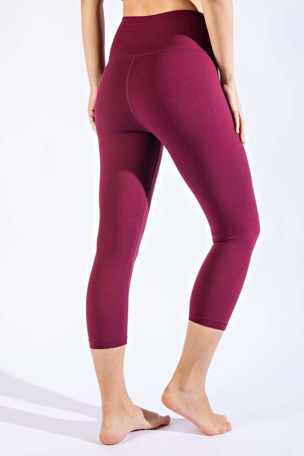 Hype Up Women's High Waisted Buttery Super Soft Capri Length Activewear Legging (S-3X) Burgundy