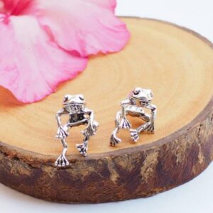 Silver Frog Earrings for Women Vintage Frogs Shaped Stud Earrings Cute Animal Earrings Frog Jewelry for Birthday Christmas