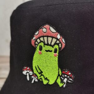 Enodtter Frog with Mushroom Embroidered Bucket Hat for Men Women Girl, Black Summer Travel Fisherman Beach Sun Hat Embroidery Outdoor Cap Unisex