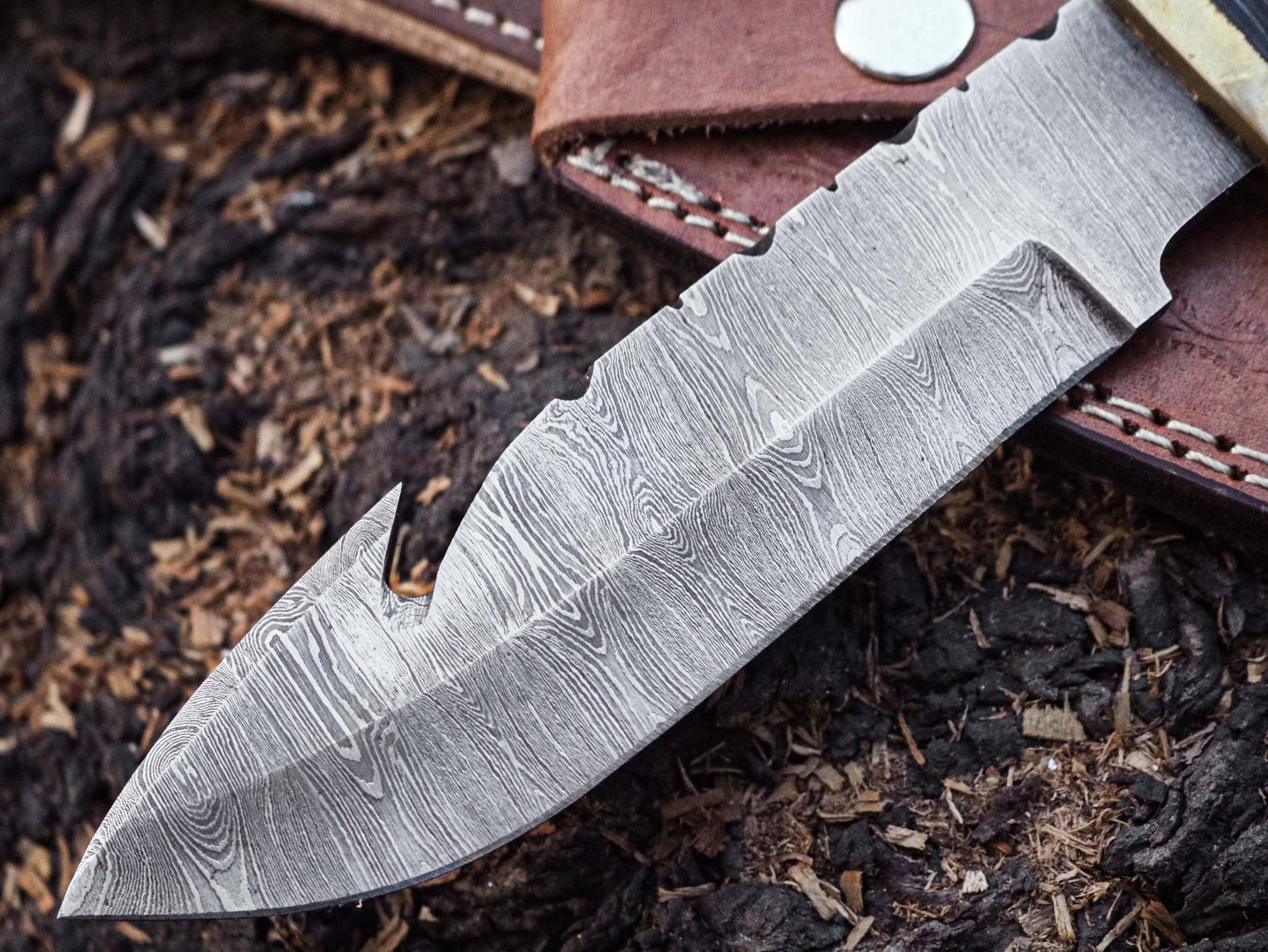 Custom Handmade Hunting Knife gut hook Skinner Fixed Blade Knife Damascus Steel 10'' Overall With Sheath