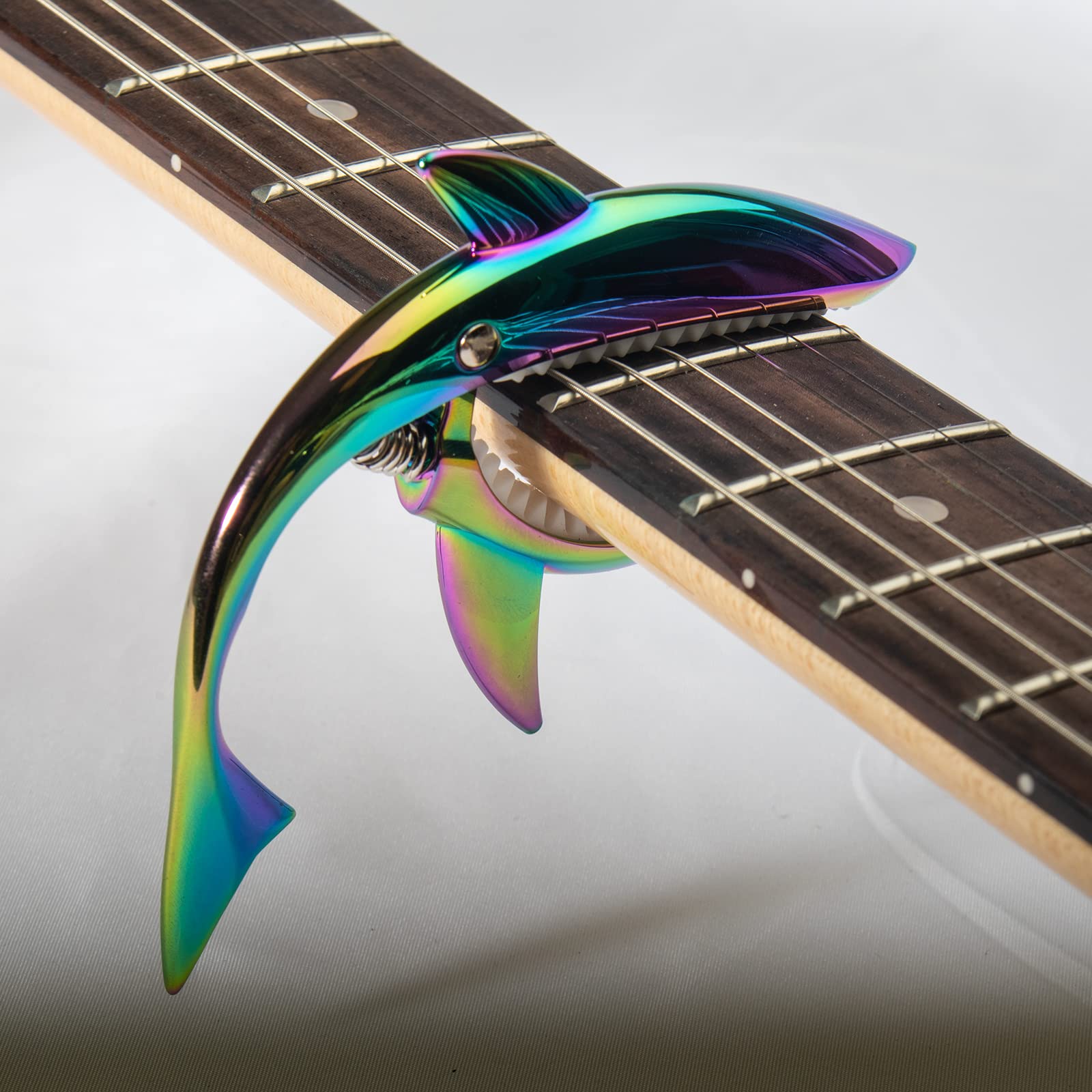 Cheerock Zinc Alloy Guitar Capo Cute Shark Shape Capo with Carrying Case for Classical Electric Guitar and Ukulele, Ideal Gift for Music Enthusiast (multicolor)