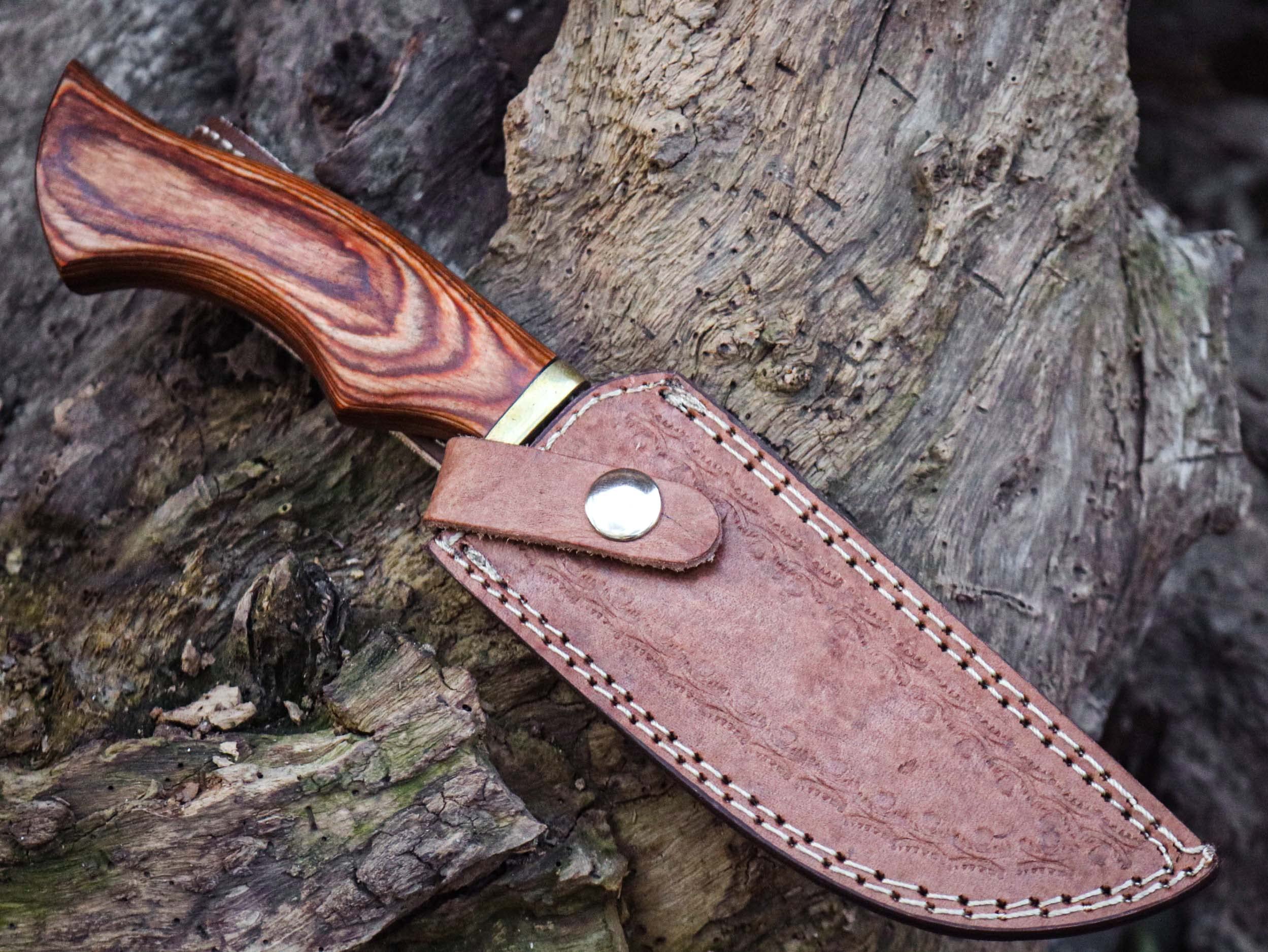 Custom Handmade Hunting Knife Skinner Fixed Blade Knife Damascus Steel 10'' Overall Rose Wood With Sheath