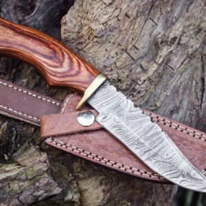 Custom Handmade Hunting Knife Skinner Fixed Blade Knife Damascus Steel 10'' Overall Rose Wood With Sheath