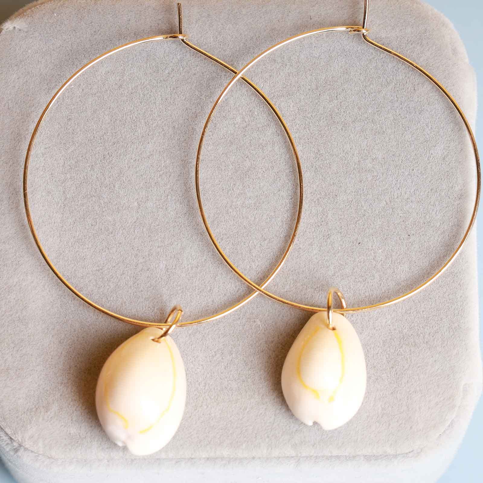 Andelaisi Gold Cowrie Huggie Hoop Earrings with Dangle Drop Pendant, Bohemian Ocean Shell Circle Earrings, Women's Jewelry