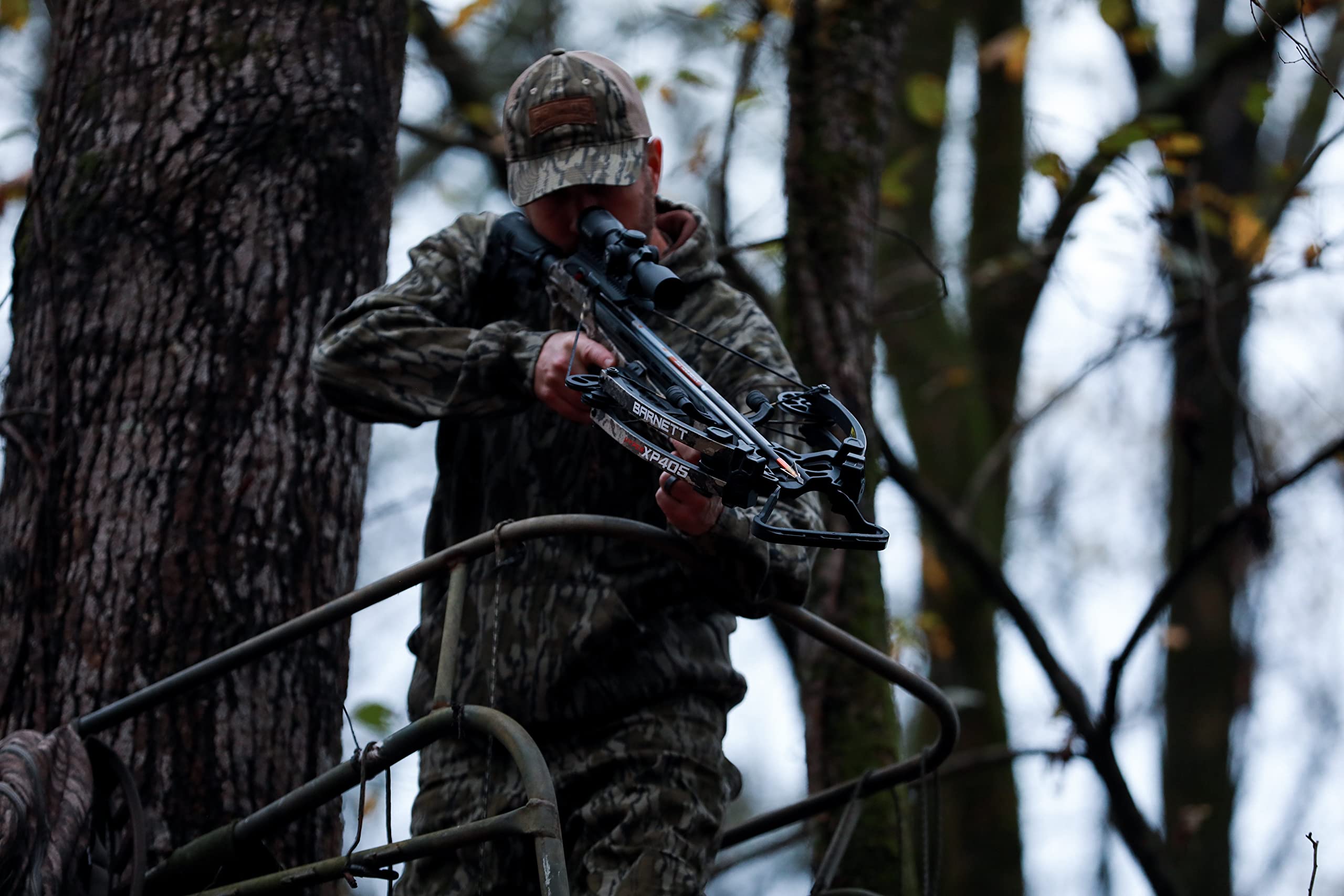 Barnett Hyper XP 405 Crossbow with Two Hyperflite 22" Arrows, Illuminated 4X32mm Scope, and Rope Cocking Device, and Lightweight Side Mount Quiver