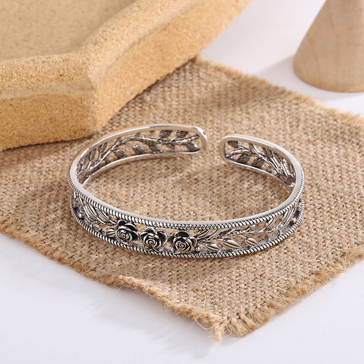 FUTIMELY Silver Leaf Bracelet Vintage Adjustable Feather Bracelet Trendy Hollow Rose Flower Leaves Cuff Bangle Wedding Bangle for Women Men (Rose Flower Bracelet)