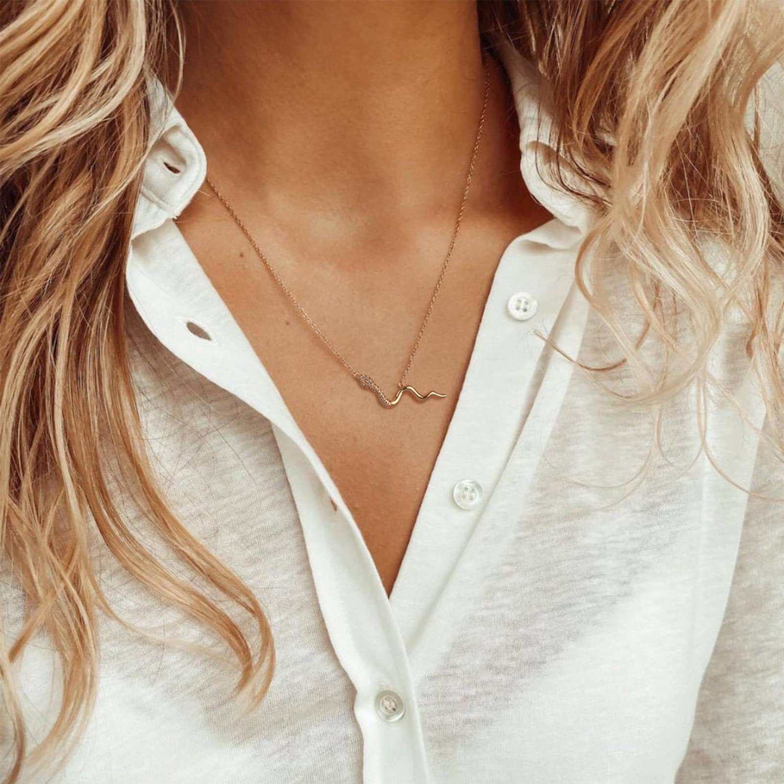 MTMY Gold Pendant Necklace for Women 14K Gold Plated Snake/Butterfly/Bee/Hummingbird Animal Necklace Dainty Necklace Simple Delicate Jewelry